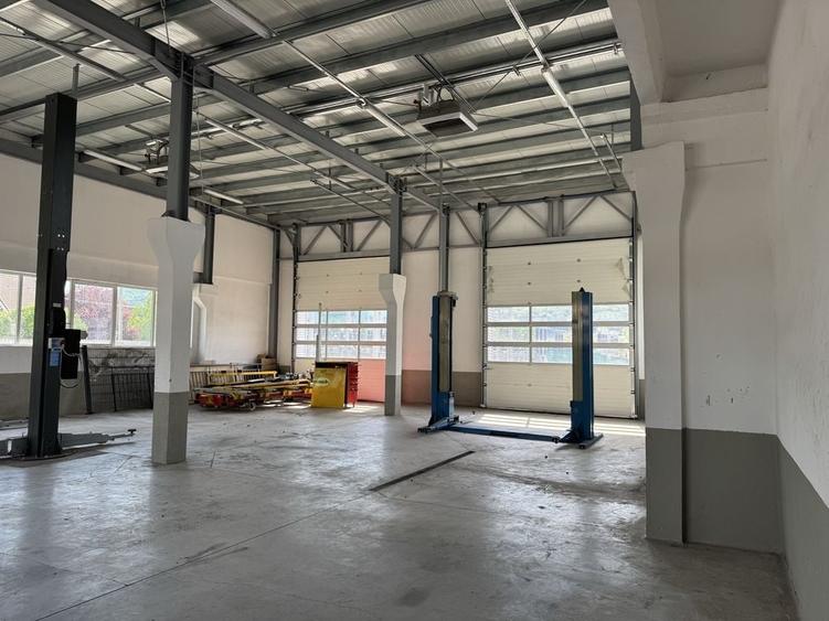Spațiu comercial, de 400 mp, în Petru Rareș