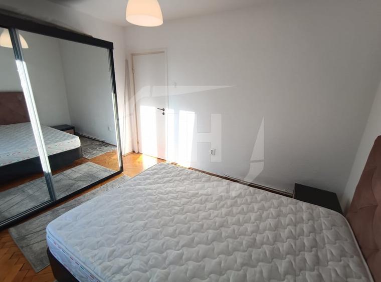 Apartament cu 3 camere semidecomandat, mobilat în Gheorgheni