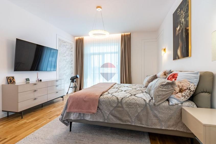 Casă individuală cu 5 camere cu Teren 452 Mp în Corbeanca