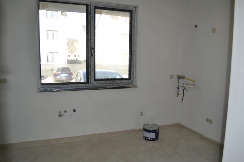 Casă cu 3 camere cu Teren 250 Mp în Sânpetru