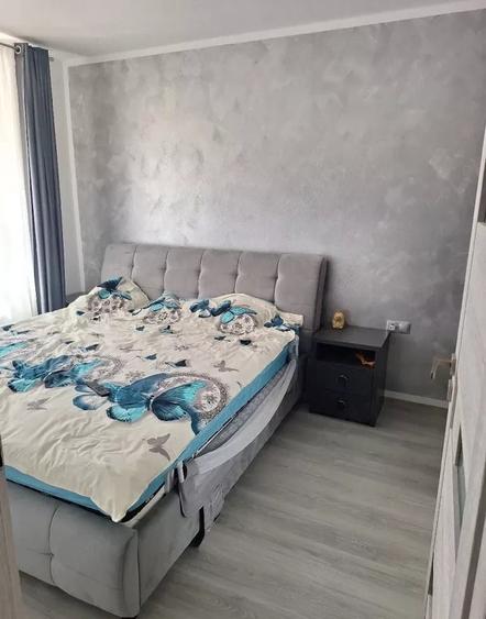 Apartament cu 2 camere semidecomandat, mobilat în Chinteni
