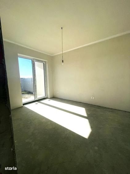 Casă cu 4 camere în Sântandrei