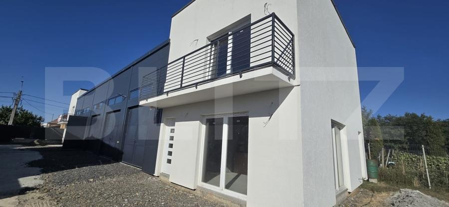 Spațiu comercial, de 366.70001220703 mp, în 14 Mai
