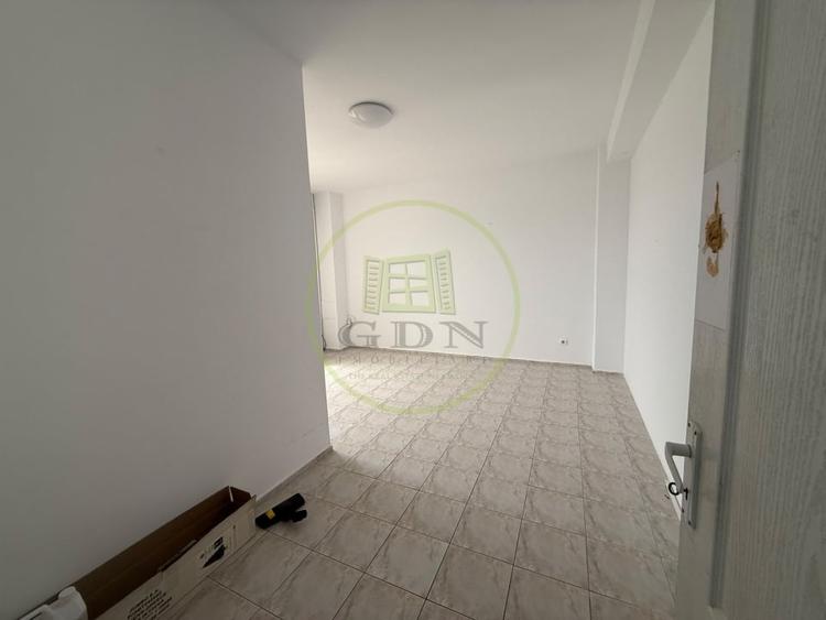 Spațiu comercial, de 683.10998535156 mp, în Central