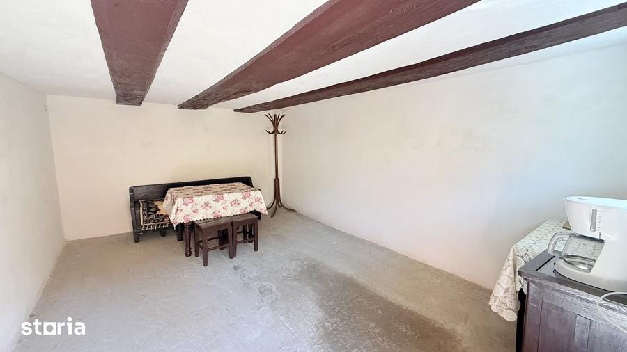 Casă cu 4 camere cu Teren 2100 Mp în Brădeni