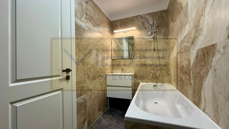 Apartament cu 2 camere semidecomandat, mobilat în Frumoasa