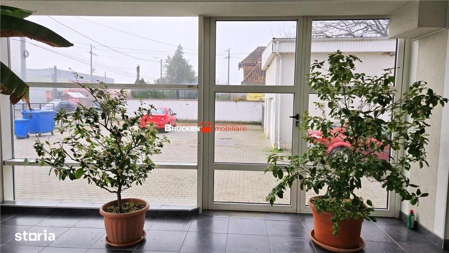 Spațiu comercial, de 1,650 mp, în Central