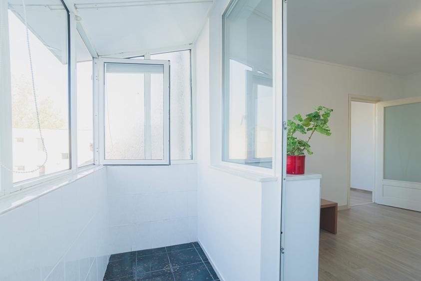 Apartament cu 2 camere semidecomandat, mobilat în City Park Mall