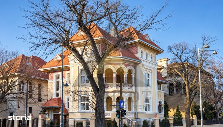 Casă cu Teren 370 Mp în Aviatorilor