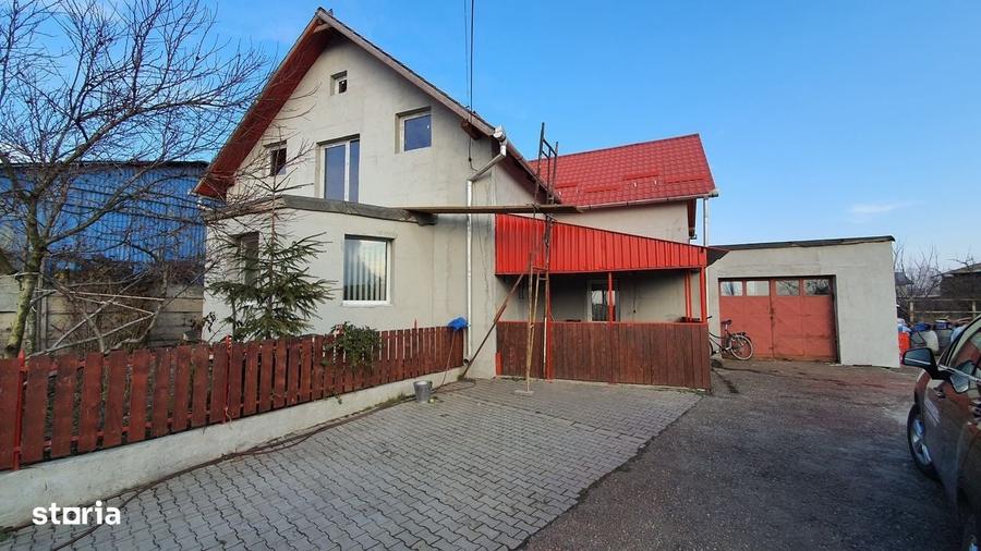 Casă cu 4 camere în Mureșeni
