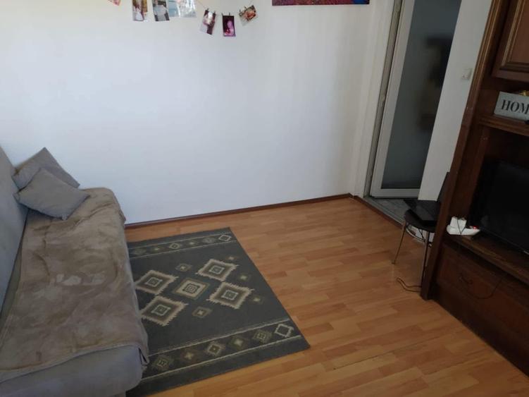 Apartament cu 3 camere decomandat în Cantemir