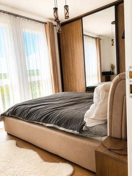 Apartament cu 3 camere semidecomandat, mobilat în Florești