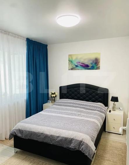 Apartament cu 3 camere semidecomandat, mobilat în Podu Roș