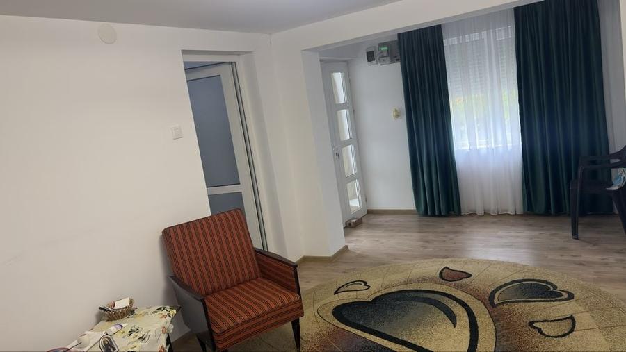 Casă cu 4 camere în Piatra