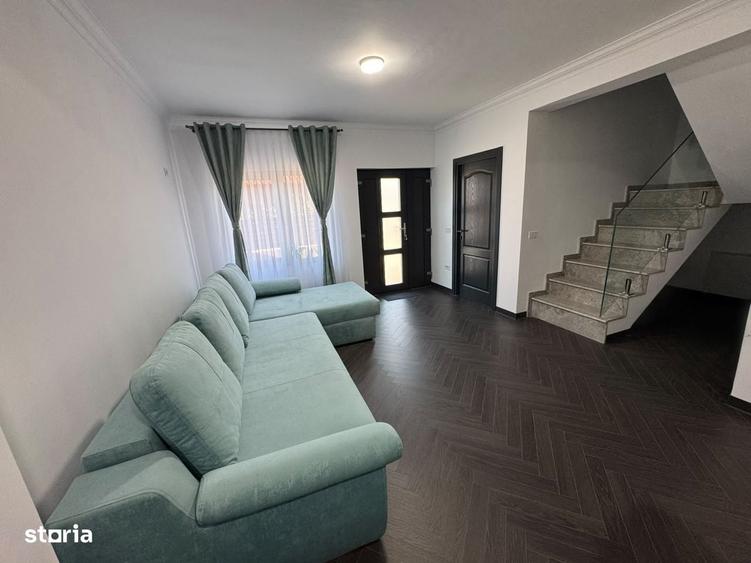 Casă cu 4 camere în Bucium