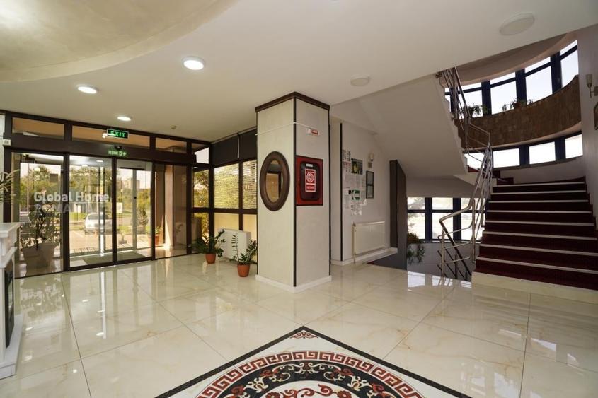 Spațiu comercial, de 1,480 mp, în Central