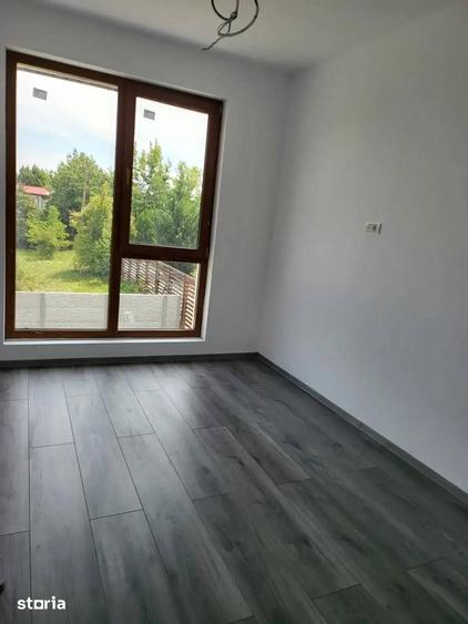 Casă cu 4 camere cu Teren 490 Mp în Corbeanca