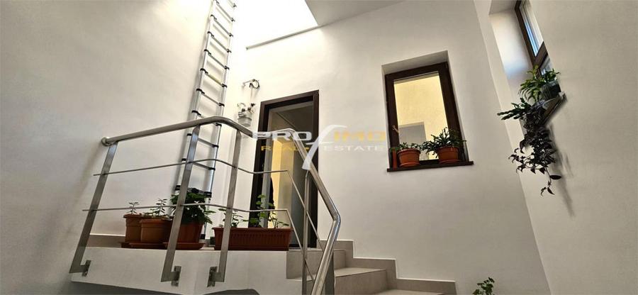 Apartament 3 camere intr o vila P 2E cu cate un apartament p - 15