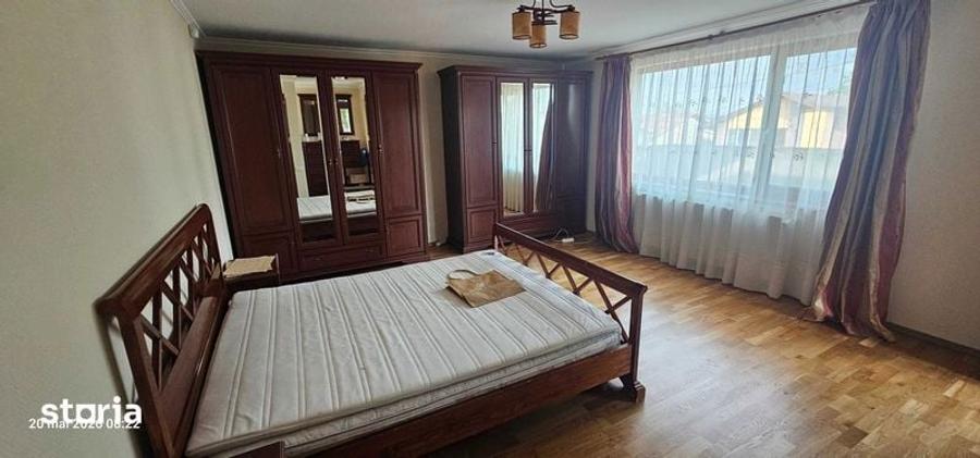 Casă cu 4 camere cu Teren 225 Mp în Bărcănești