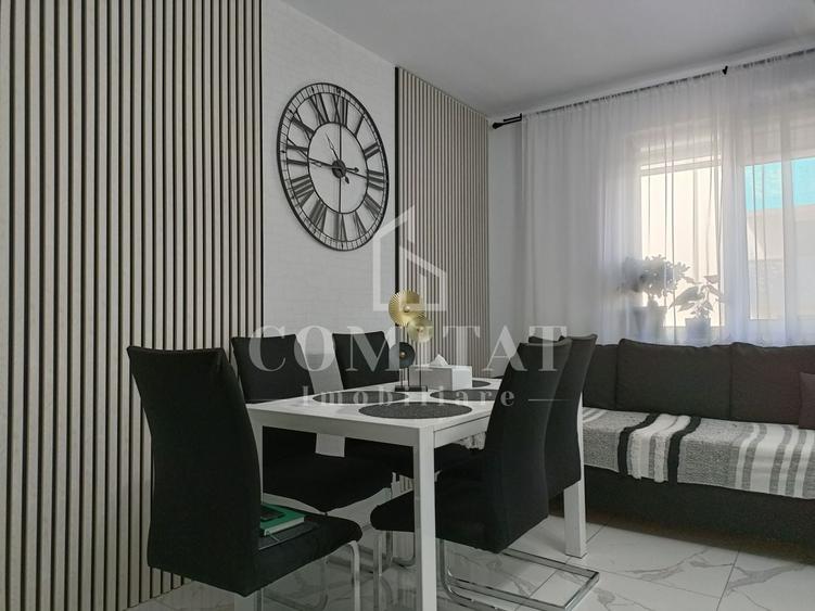 Apartament cu 3 camere semidecomandat, mobilat în Florești