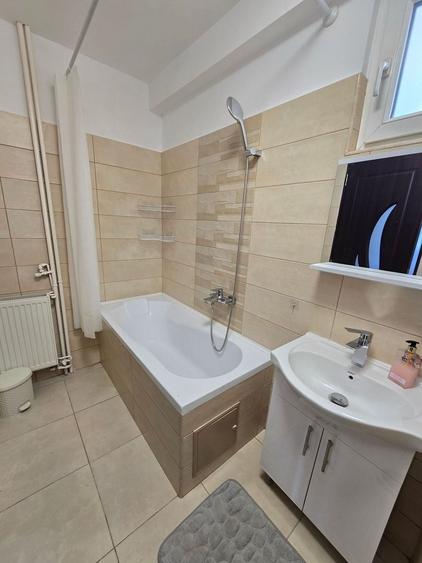Apartament cu 2 camere decomandat, mobilat în Cantemir