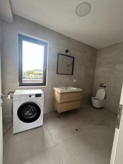 Casă cu 4 camere cu Teren 200 Mp în Central