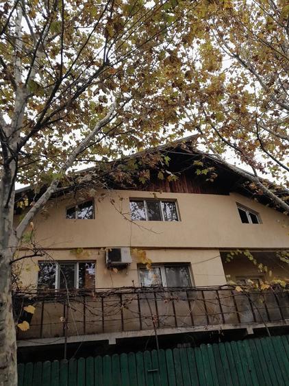 Casă cu 4 camere cu Teren 245 Mp în Giurgiului