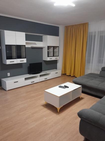 Apartament cu 2 camere decomandat în Exterior Vest