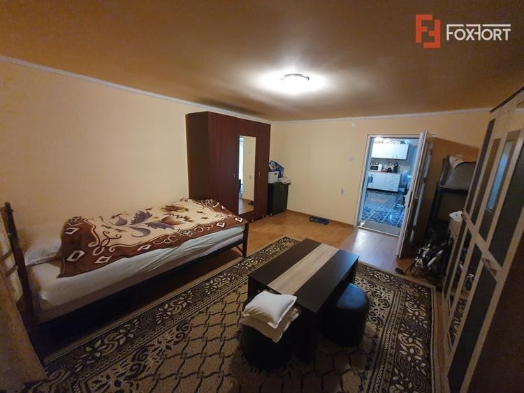 Casă individuală cu 3 camere cu Garaj în Livezile