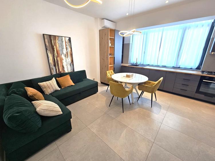 Apartament cu 2 camere decomandat în 13 Septembrie
