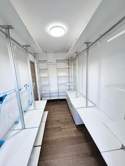 Casă cu 4 camere cu Piscina în Pipera