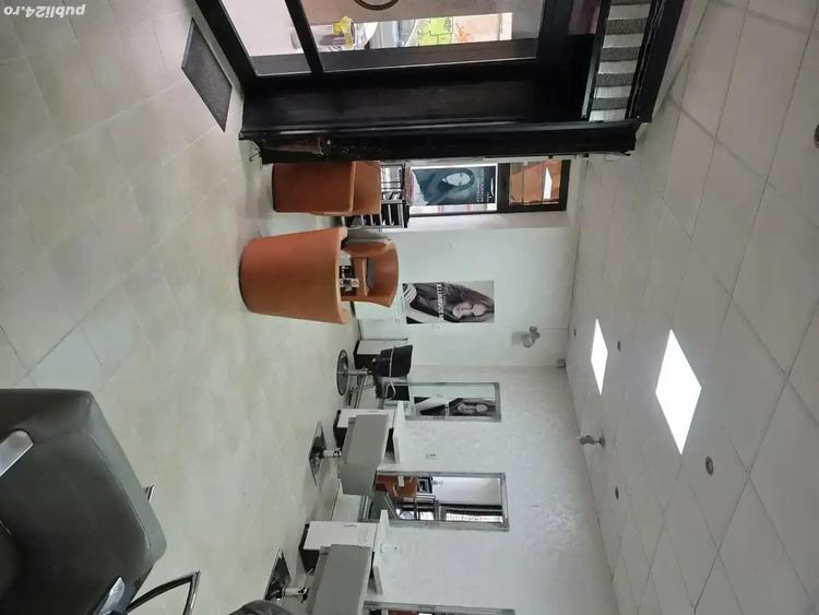 Spațiu comercial, de 70 mp, în P-ța Unirii