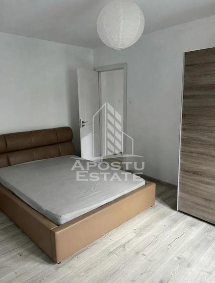 Apartament cu 3 camere semidecomandat în Dacia