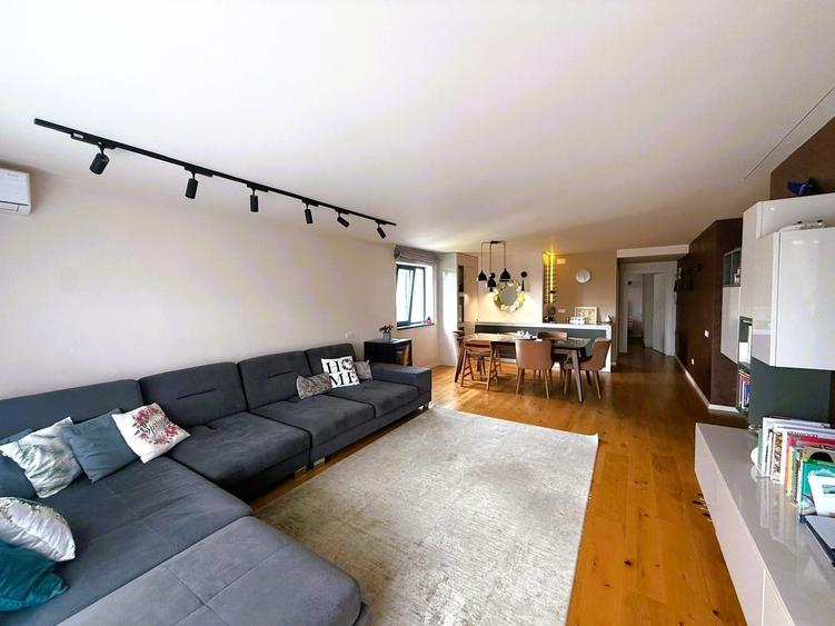 Apartament cu 4 camere în Iancu Nicolae