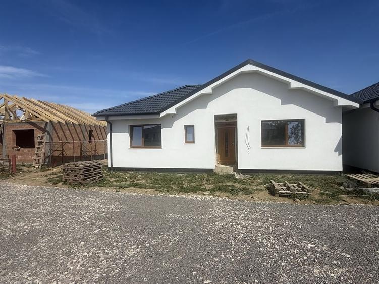 Casă cu 3 camere în Exterior Vest