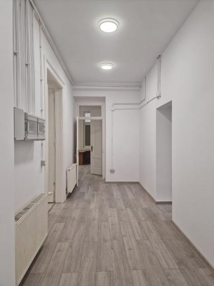 Birou, de 88 mp, în Central
