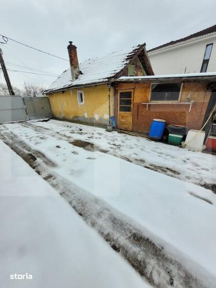 Casă cu 2 camere cu Teren 480 Mp în Plopi