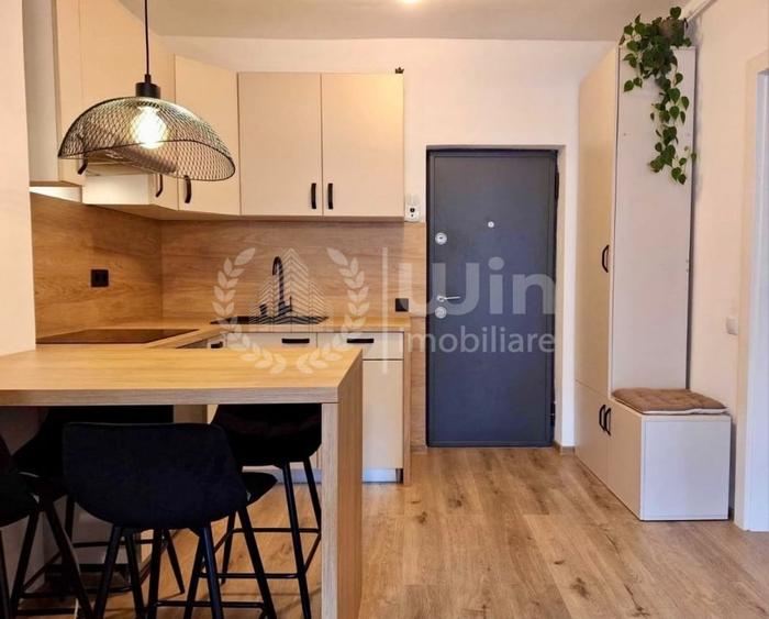 Apartament cu 2 camere semidecomandat, mobilat în Mărăști