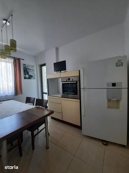 Apartament cu 4 camere decomandat în Central