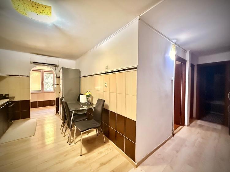 Apartament cu 3 camere, mobilat în Nicolina