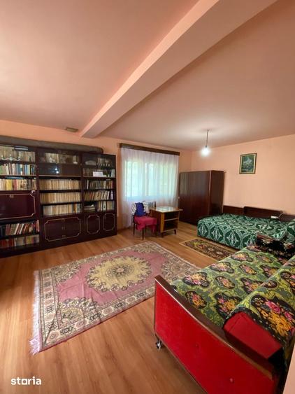 Casă cu 3 camere cu Teren 1046 Mp în Șimnicu de Sus