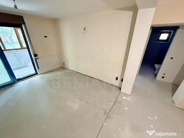 Apartament cu 3 camere decomandat în Brazda lui Novac