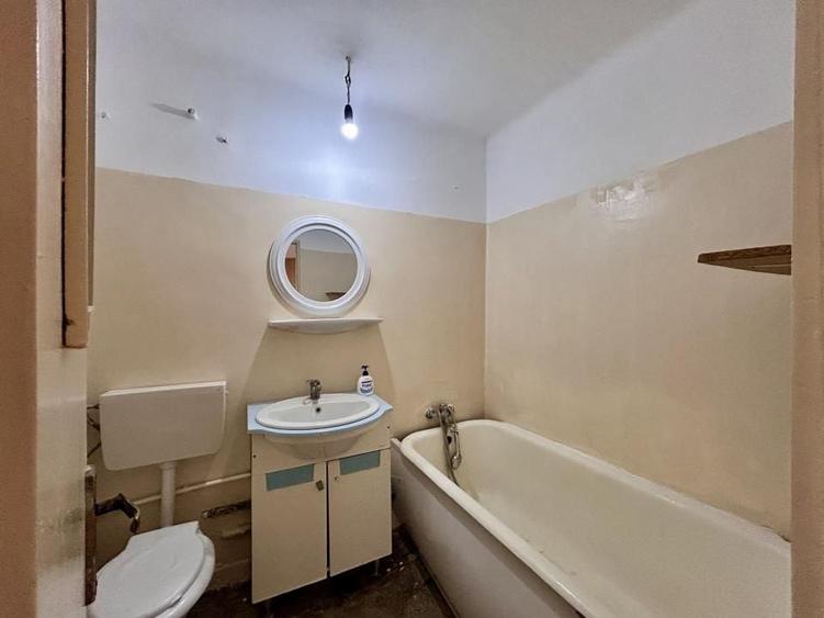 Apartament cu 2 camere semidecomandat în Central