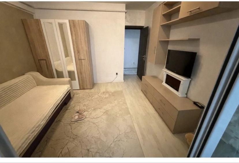 Apartament cu 2 camere decomandat în Valea Adâncă