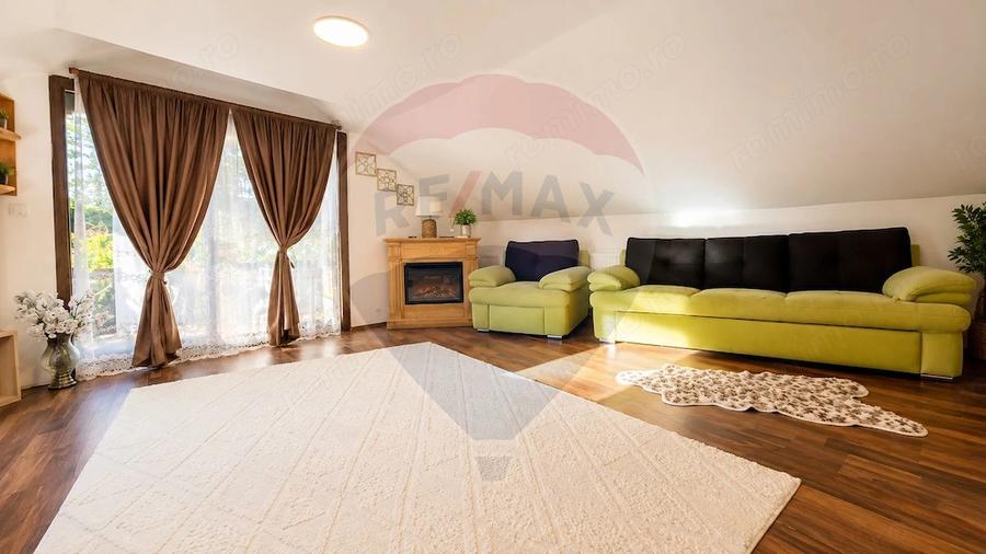 Casă cu 5 camere cu Teren 20 Mp în Central