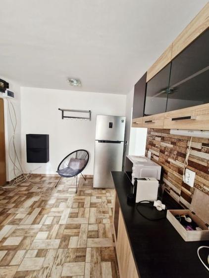 Apartament cu 2 camere nedecomandat, mobilat în Spitalul Județean