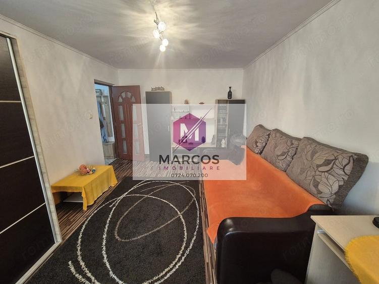 Apartament cu 2 camere decomandat în Cuptoare (Reșița)