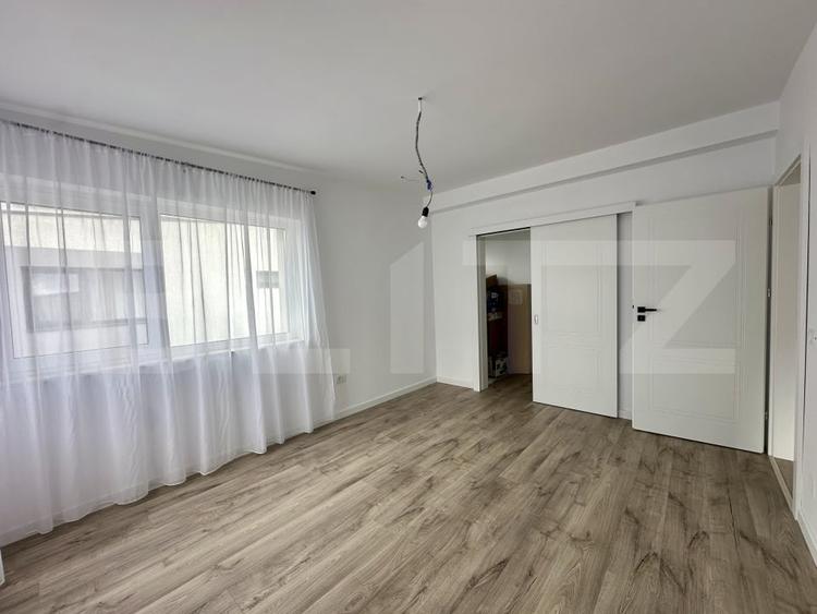 Duplex cu 5 camere cu Canalizare în Florești