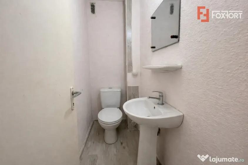 Apartament cu 3 camere semidecomandat în Micălaca