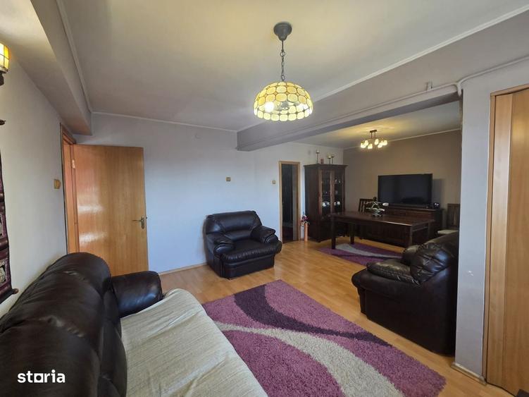 Apartament cu 3 camere decomandat în Ultracentral